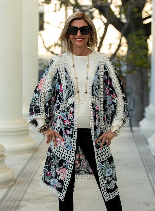 Black Floral Print Kimono With Embroidery and Lace Details - Just Style LA