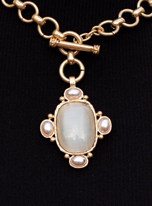 Matte Gold Toggle Chain Necklace With Ivory Stone Pendant - Just Style LA