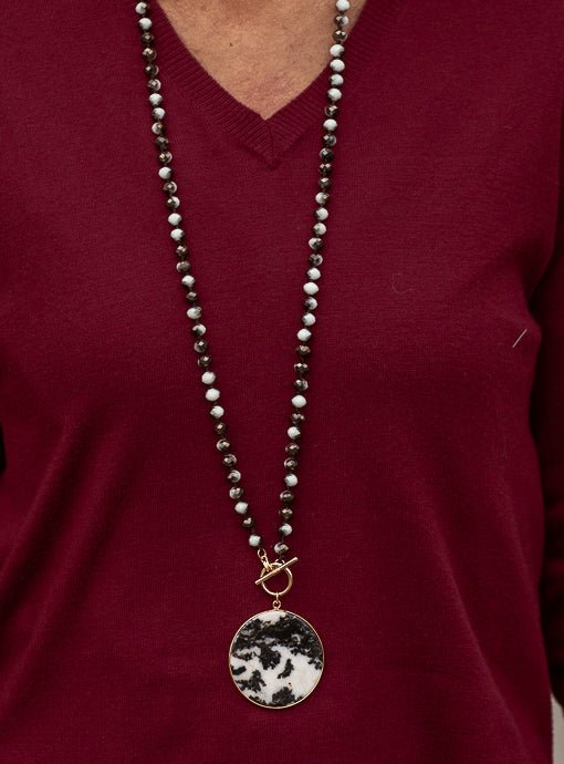 Black and white Iridescent Bead Necklace With Marbleized Pendant - Just Style LA